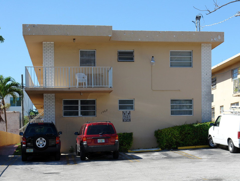 1462 NW 3rd St in Miami, FL - Building Photo