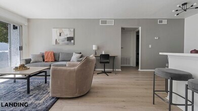 1455 E Katie Ave, Unit K20 in Las Vegas, NV - Building Photo - Building Photo