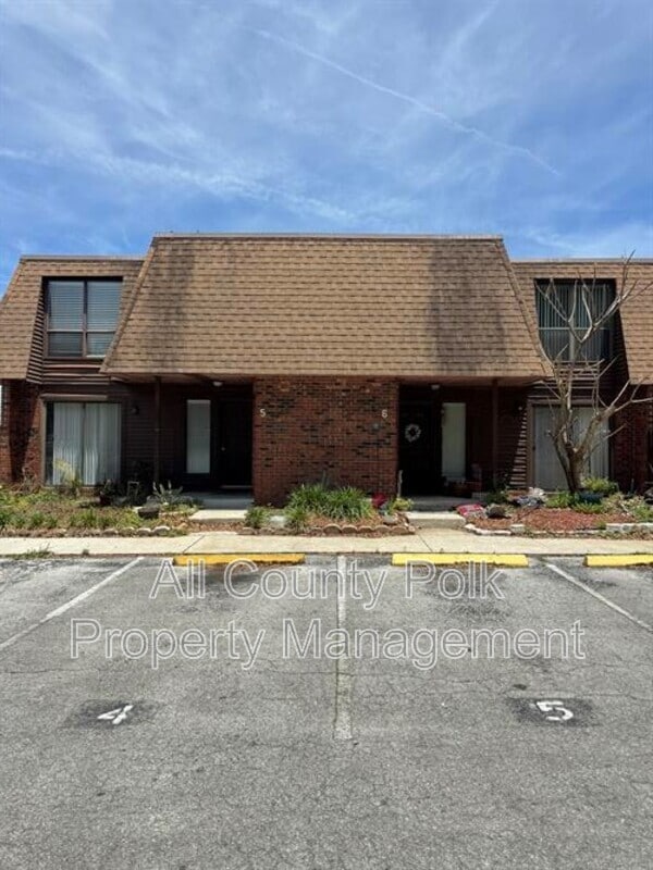 property at 1836 N Crystal Lake Dr