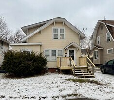 1118 Ardmore Ave SW in Canton, OH - Building Photo
