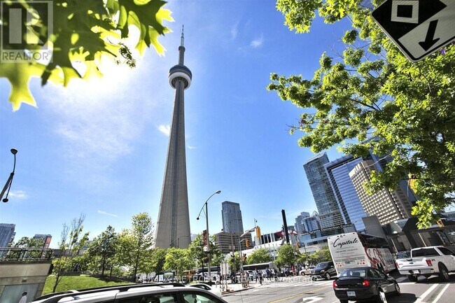 51 Lower Simcoe St in Toronto, ON - Building Photo - Building Photo