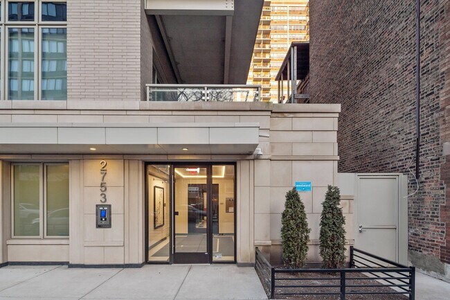 2753 N Hampden Ct in Chicago, IL - Foto de edificio - Building Photo