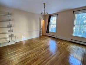 30 Avon St, Unit 1 in Cambridge, MA - Foto de edificio - Building Photo