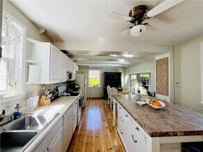 109 Rogers Ave in Barrington, RI - Building Photo - Building Photo