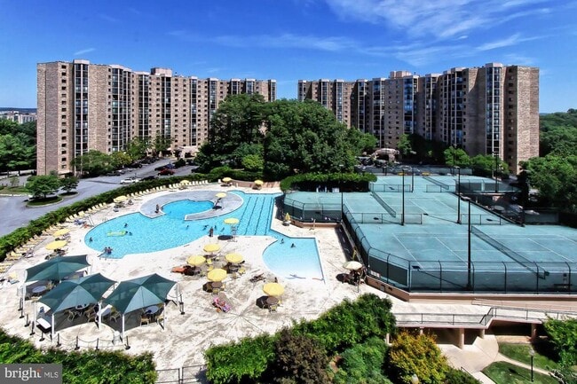 5901 Mt Eagle Dr, Unit 910