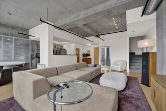 700 W Van Buren St in Chicago, IL - Building Photo - Building Photo