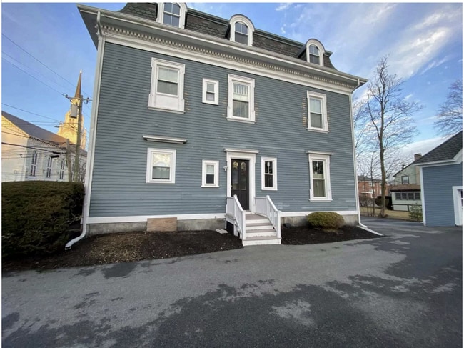 14 Church Ave, Unit 2A in Woburn, MA - Building Photo - Building Photo