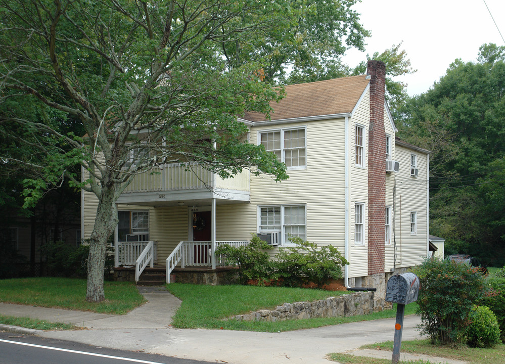 1230 Canton St in Roswell, GA - Building Photo