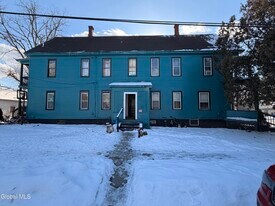 253 Forest Ave in Amsterdam, NY - Building Photo