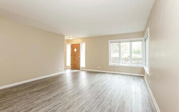 1464 Deerfield Rd in Deerfield, IL - Building Photo - Building Photo