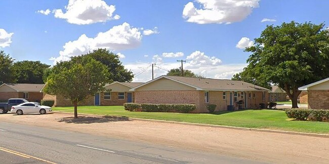 1100 12th St in Seagraves, TX - Building Photo - Building Photo