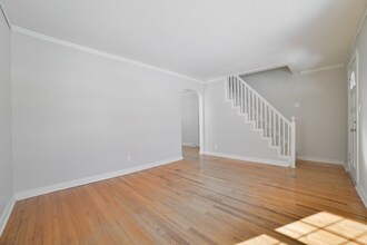 225 Henderson St in Jackson, MO - Foto de edificio - Building Photo