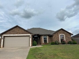 1518 Scenic Ridge in Elgin, OK - Building Photo