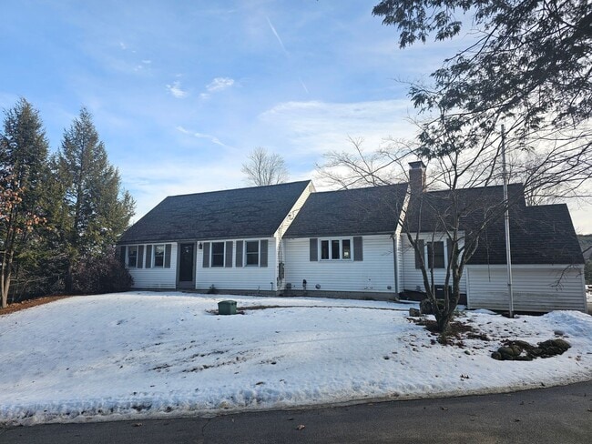 476 Rte 13 in Milford, NH - Building Photo - Building Photo