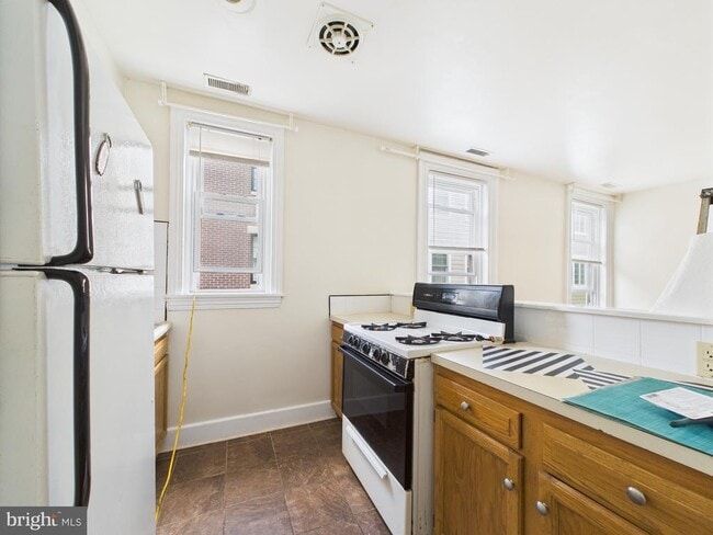 property at 3829 Hamilton St