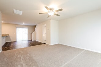 4069 Reinfield Dr in Inman, SC - Building Photo - Building Photo