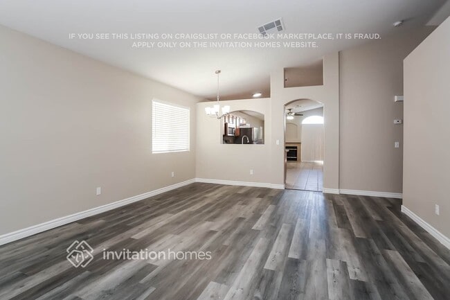 7120 Golden Desert Ave in Las Vegas, NV - Building Photo - Building Photo