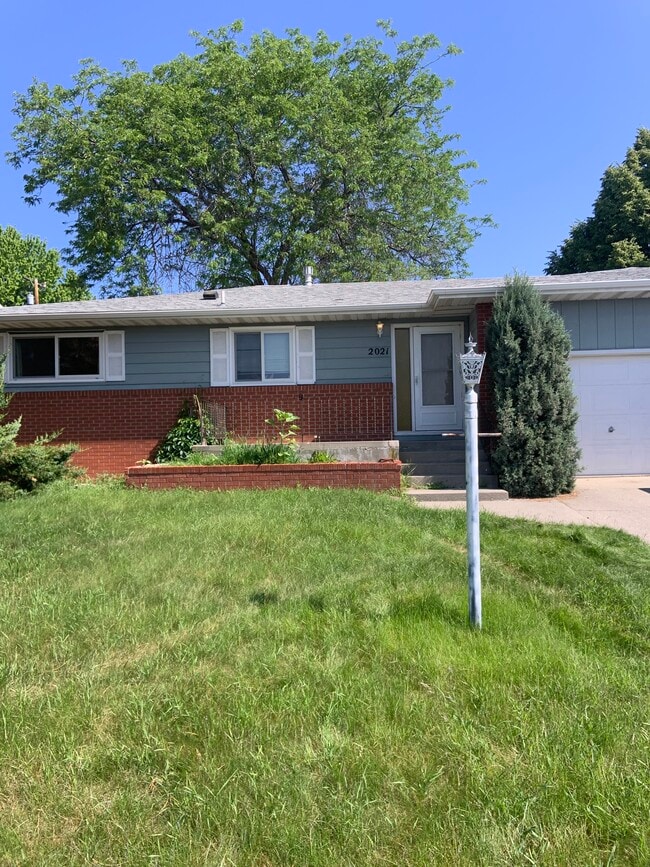 2021 Canyon Dr