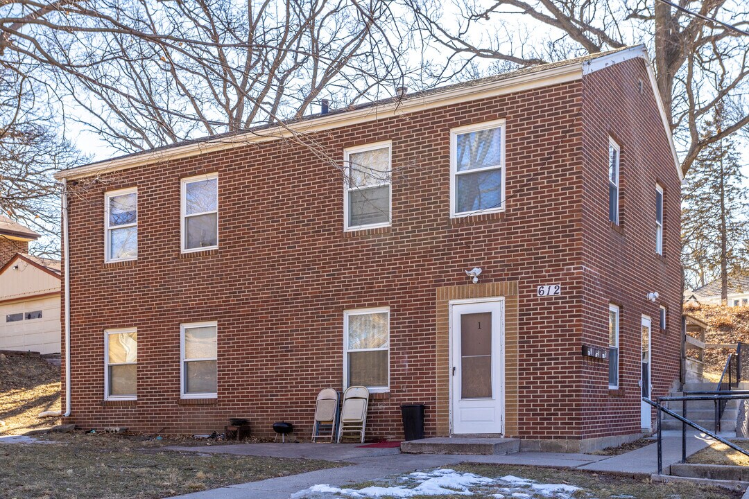 612 Bancroft St in Des Moines, IA - Foto de edificio