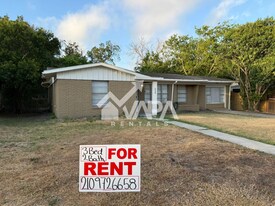 530 Artemis Dr in San Antonio, TX - Building Photo