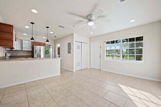 1875 45th Ave in Vero Beach, FL - Building Photo - Building Photo