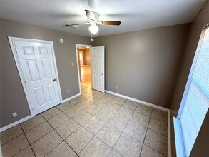 1413 29th Ave N in Texas City, TX - Building Photo - Building Photo