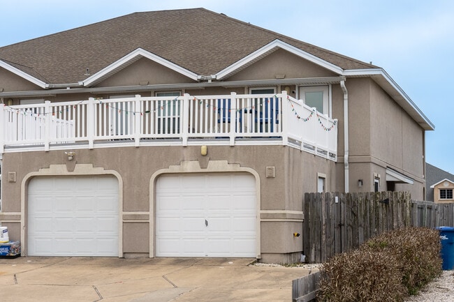 13969 Ports O Call Dr, Unit D in Corpus Christi, TX - Building Photo - Building Photo