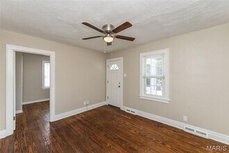 2252 Dawes Pl in Overland, MO - Building Photo - Building Photo