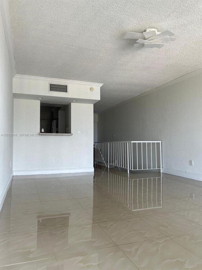 9210 Fontainebleau Blvd