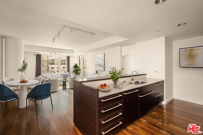 property at 6250 Hollywood Blvd