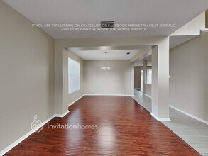 1041 Grand Canyon Dr in Valrico, FL - Foto de edificio - Building Photo