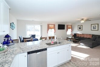 6008 Lowe Ln in Charlotte, NC - Building Photo - Building Photo