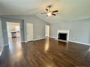 115 Dolores Ct in Raeford, NC - Foto de edificio - Building Photo