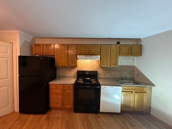 72 Linden St, Unit #1