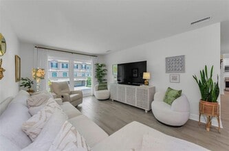 2700 Bayshore Blvd in Dunedin, FL - Building Photo - Building Photo