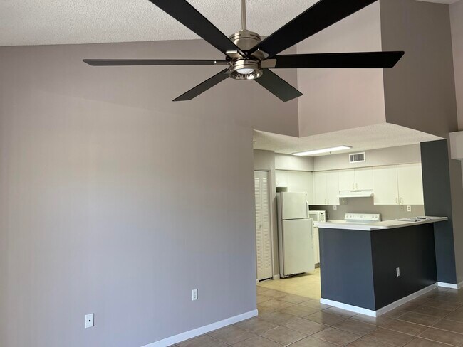 7896 Sonoma Springs Cir in Greenacres, FL - Building Photo - Building Photo