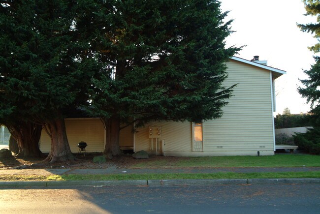 935 26th St NE in Auburn, WA - Building Photo - Building Photo