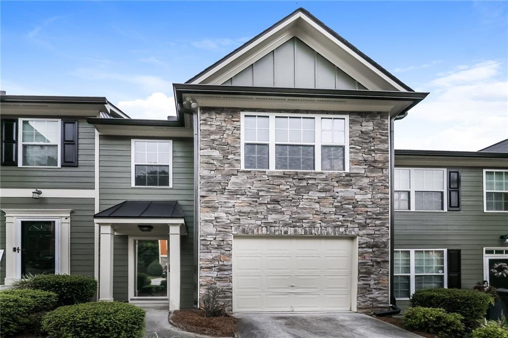 2860 Ridgeview Dr in Atlanta, GA - Building Photo