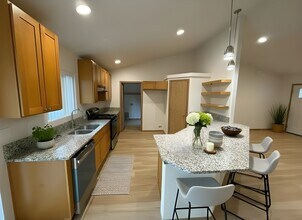 14818 Bluegrass Loop in Sisters, OR - Building Photo - Building Photo