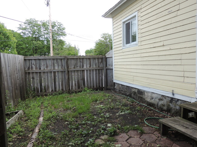 312 Railroad Ave in Traverse City, MI - Building Photo - Building Photo
