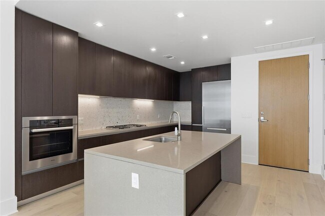 501 West Ave in Austin, TX - Foto de edificio - Building Photo