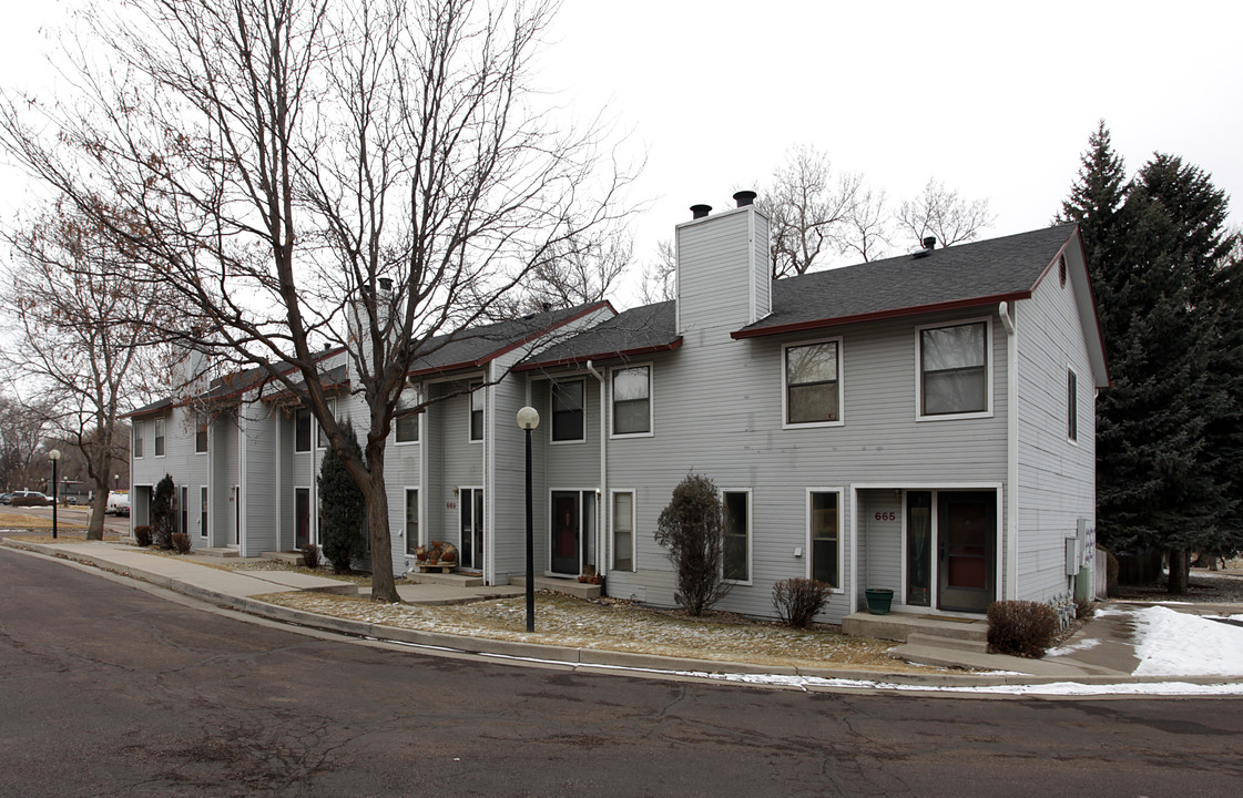 Franklin Square Townhomes in Colorado Springs, CO - Foto de edificio