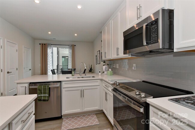 421 Spearfield Ln in Charlotte, NC - Building Photo - Building Photo