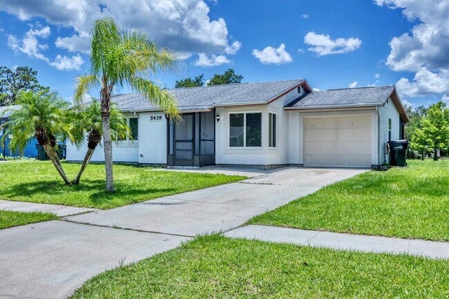 property at 5439 Kenwood Dr