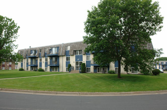 Apartments on 6th Avenue in Osseo, MN - Building Photo - Building Photo