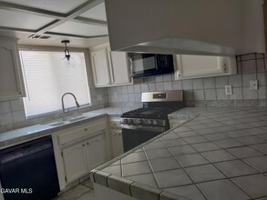 9932 Sandtrap Ct in California City, CA - Building Photo - Building Photo