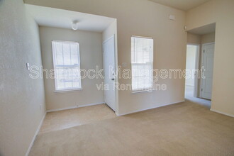 10525 Granada Dr in Waco, TX - Building Photo - Building Photo