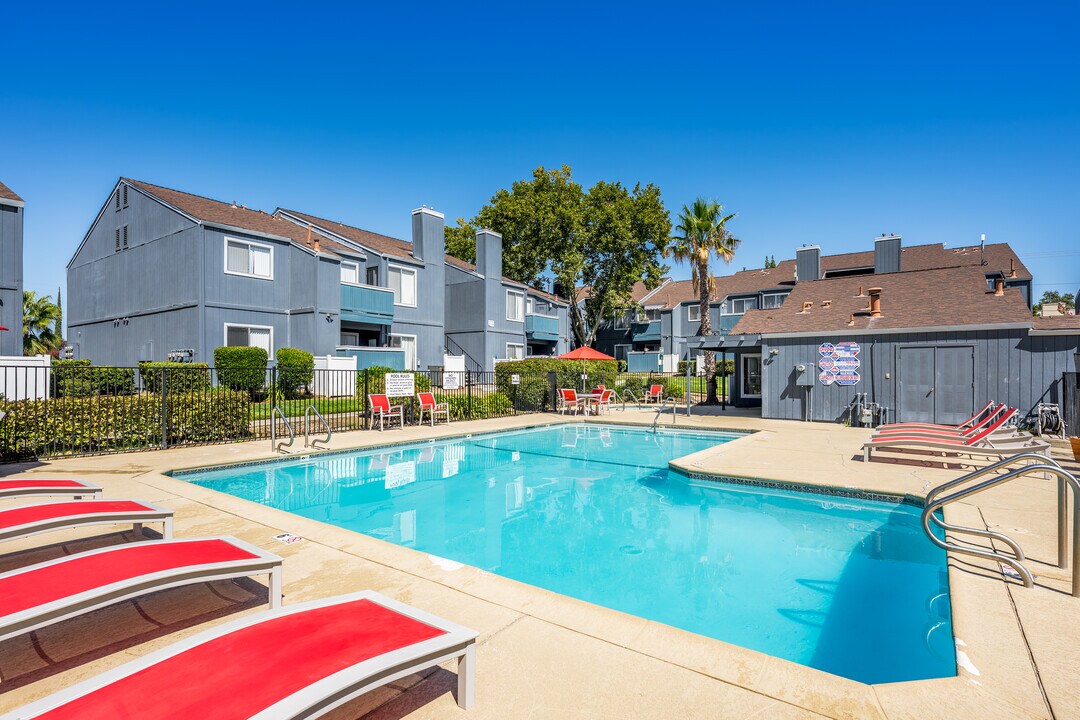 Sierra Ridge in Citrus Heights, CA - Foto de edificio