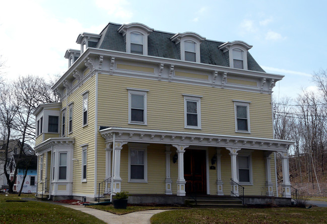 5 Union Park in Norwalk, CT - Foto de edificio - Building Photo