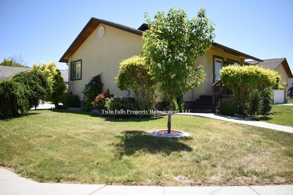 2010 Carlis Cove in Twin Falls, ID - Building Photo